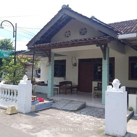 Homestay Damandiri Prambanan Syariah Salakan Extérieur photo